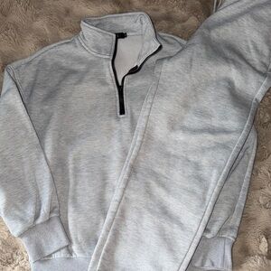 Women’s Gray Half-Zip Sweatshirt set!! Only worn twice!!